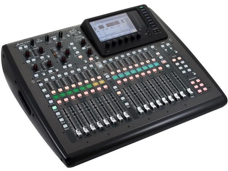 Behringer X32 Compact - Obraz 1